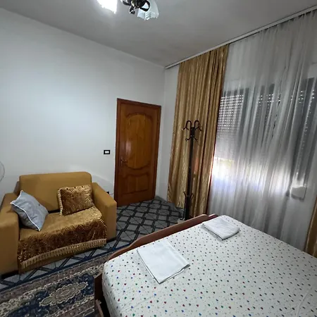 Πανσιόν The Grandmother