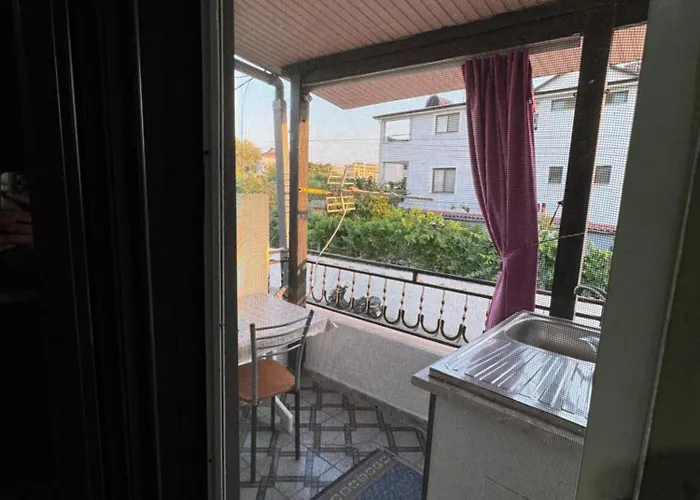 招待所 The Grandmother Durrës