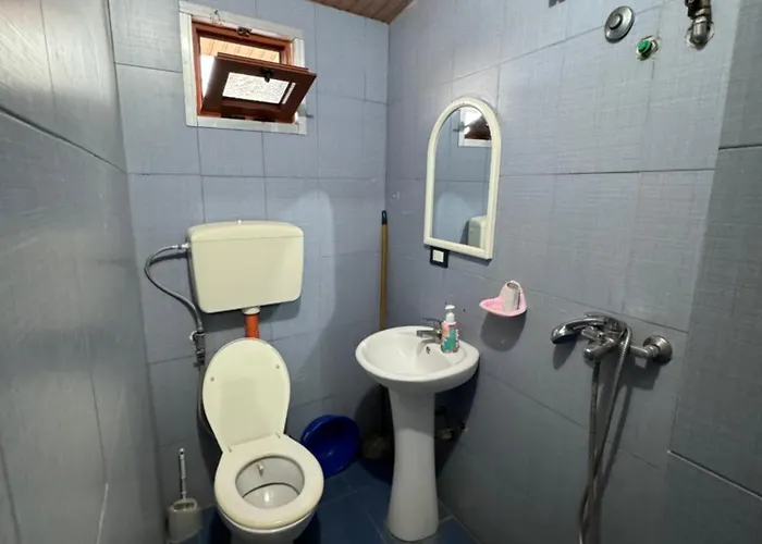 The Grandmother 招待所 3*